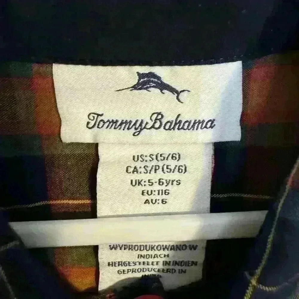 Tommy Bahama -Boys 5/6 longsleeve button up dress shirt EUC
